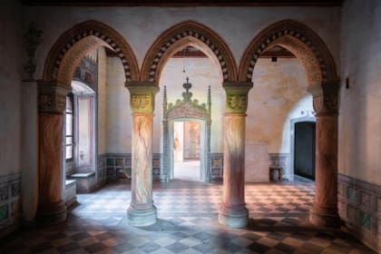 El castillo todavía mantiene casi intactas las decoraciones originales