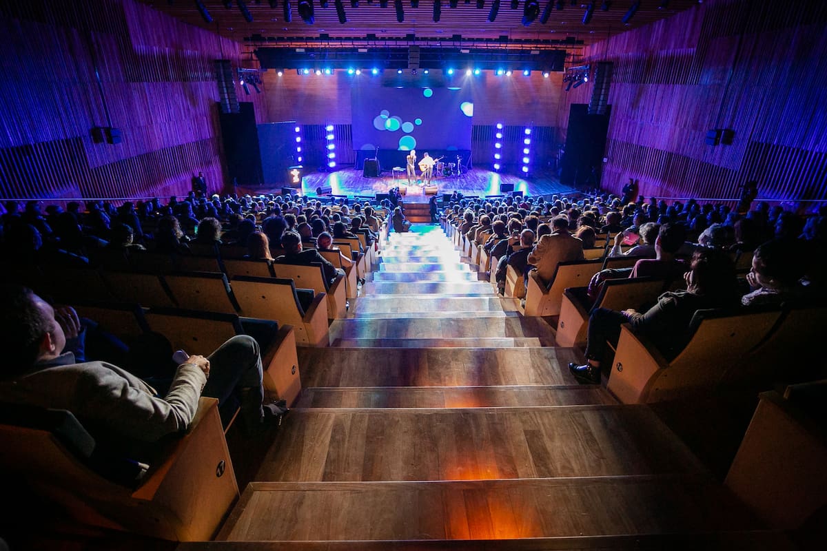 El CCK a pleno, en una ceremonia emotiva