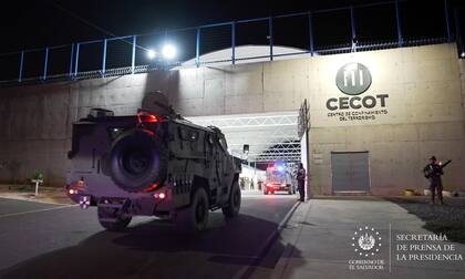 El CECOT, la cárcel salvadoreña de máxima seguridad y orgullo de Bukele