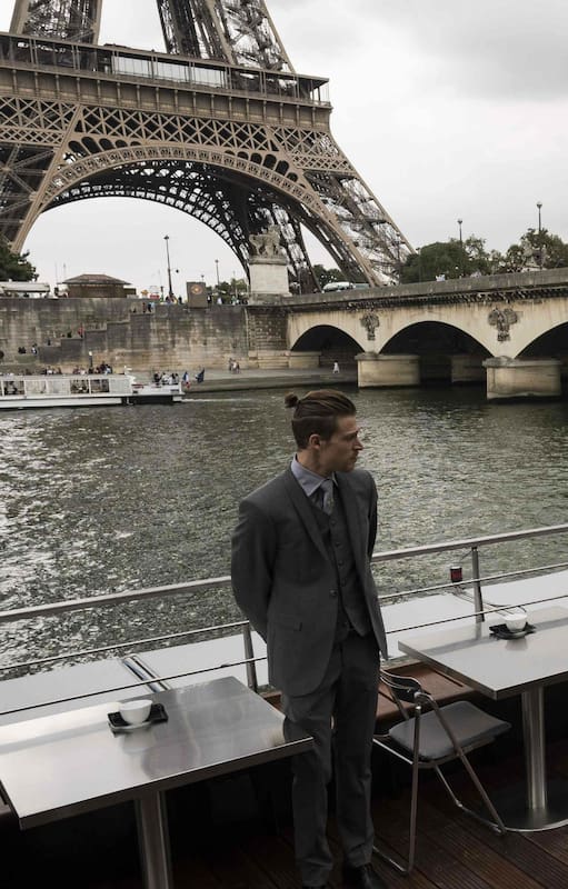 El célebre chef francés Alain Ducasse cambia de paisaje y traslada su cocina a un barco amarrado frente a la Torre Eiffel