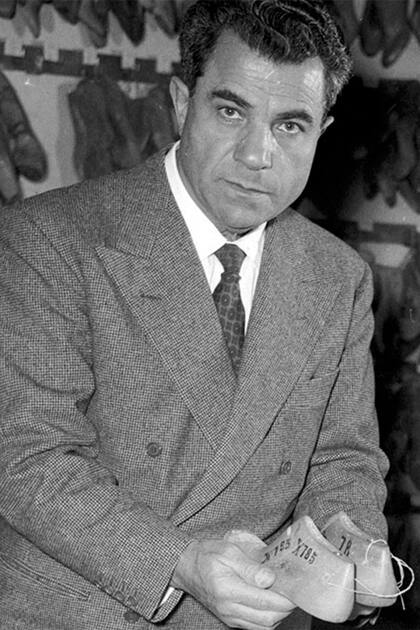 El célebre Salvatore Ferragamo,
quien murió a los 62 años en agosto de 1960.