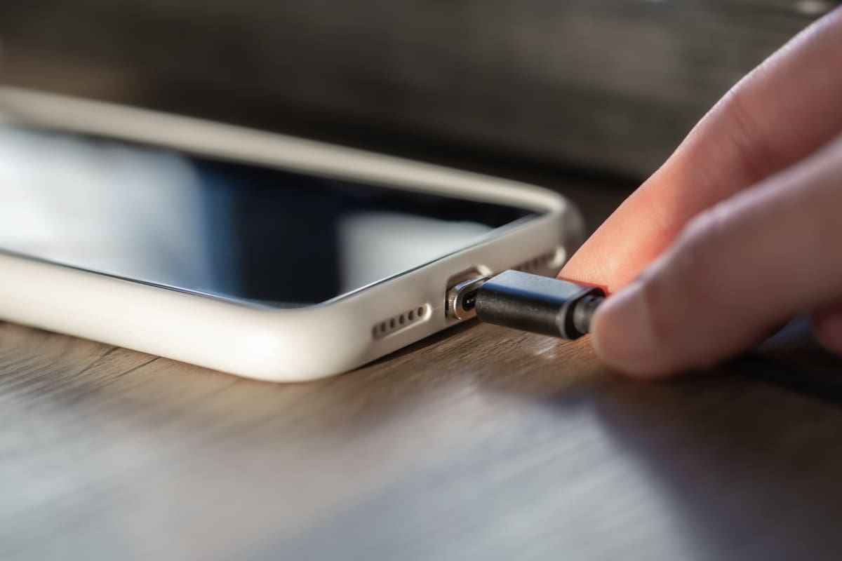 El celular puede tener un mejor rendimiento si los usuarios lo dejan cargar en un porcentaje específico