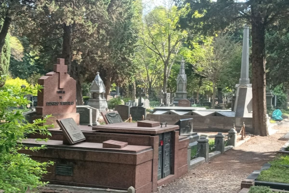 El Cementerio Británico se encuentra en Av. Elcano 4568, CABA