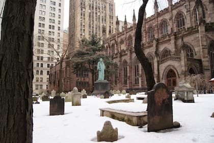 El cementerio de Trinity Church completa el mapa histórico del norte de la isla