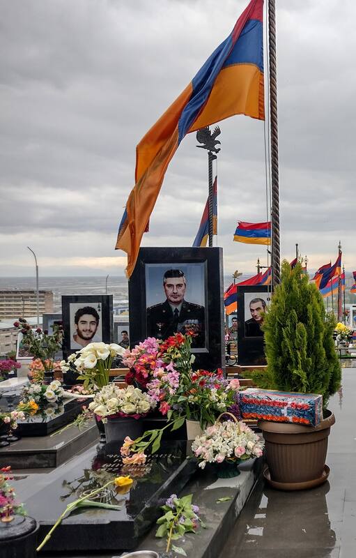 El cementerio de Yerablur, en Ereván, donde están enterrados los soldados caídos en las guerras por Nagorno Karabaj