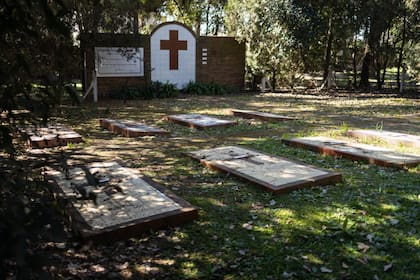 El cementerio del Monasterio de la Visitación se encuentra dentro del predio de dos hectáreas que ocupa la comunidad en Pilar