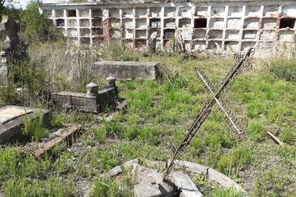 El cementerio estaba muy deteriorado