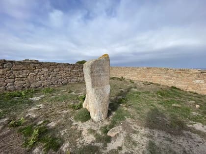 El cementerio se construyó para dar una sepultura digna a las víctimas