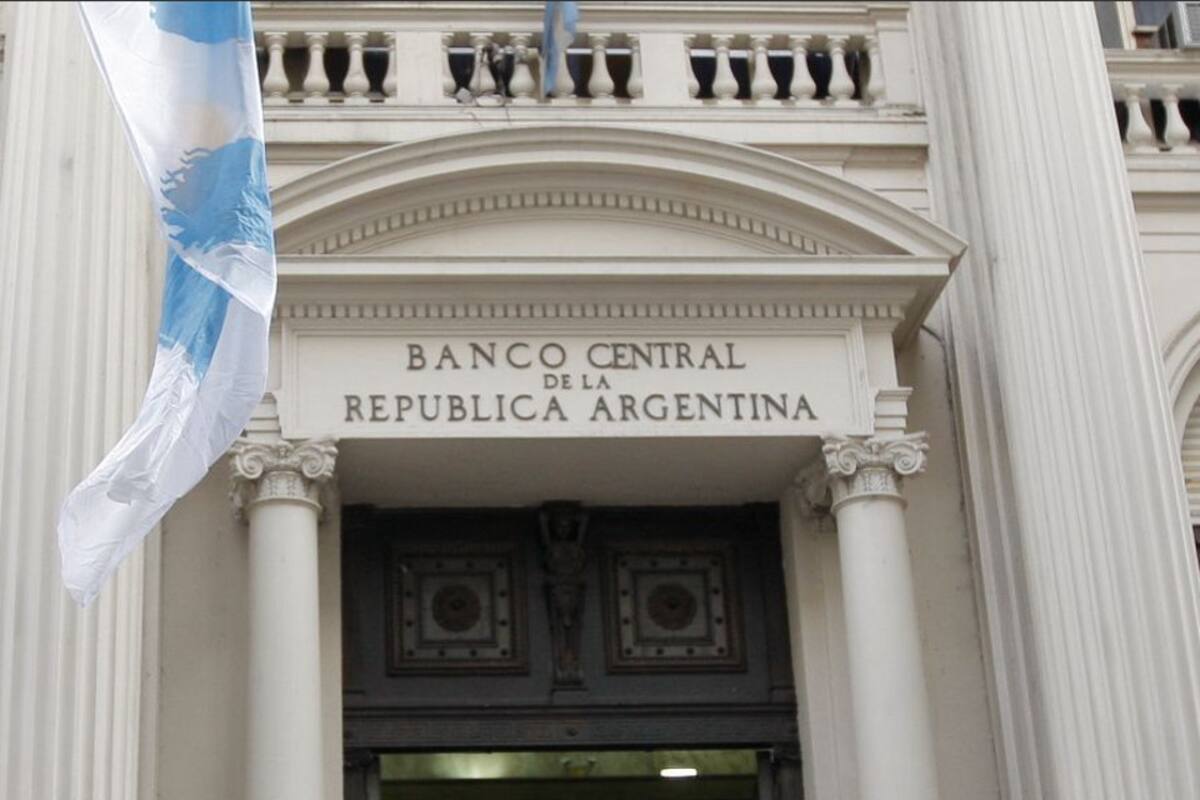 El Central podó del 30 al 20 por ciento el nivel de dolarización