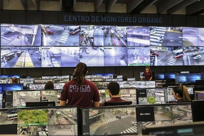 El centro de monitoreo ubicado en el barrio de Chacharita es el más grande de América Latina