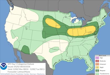 El Centro de Predicción de Tormentas estableció un riesgo leve desde el Medio Oeste hasta Pensilvania, el norte de Maryland y Virginia