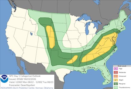 El Centro de Predicción de Tormentas ha emitido un riesgo leve para una franja que va desde el Atlántico Medio hasta la región de ArkLaTex