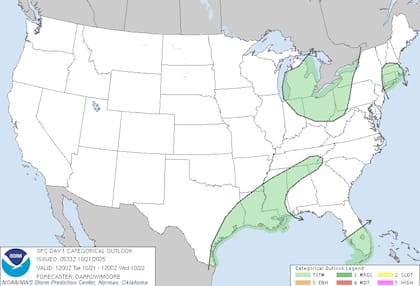 El Centro de Predicción de Tormentas mencionó la posibilidad de descargas eléctricas aisladas sobre los Grandes Lagos, el sur de Florida y la costa noroeste del Golfo de México