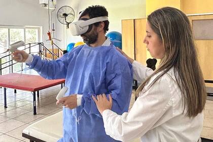 El Centro de Rehabilitación Los Pinos está experimentando con el uso de anteojos de realidad virtual en sus terapias