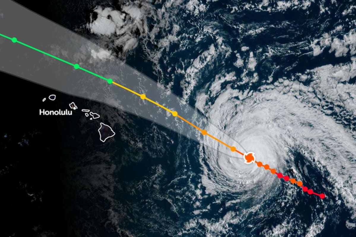 El Centro Nacional de Huracanes (NHC, por sus siglas en inglés) prevé que el centro de Kiko pase al norte de las Islas de Hawaii entre el martes y miércoles