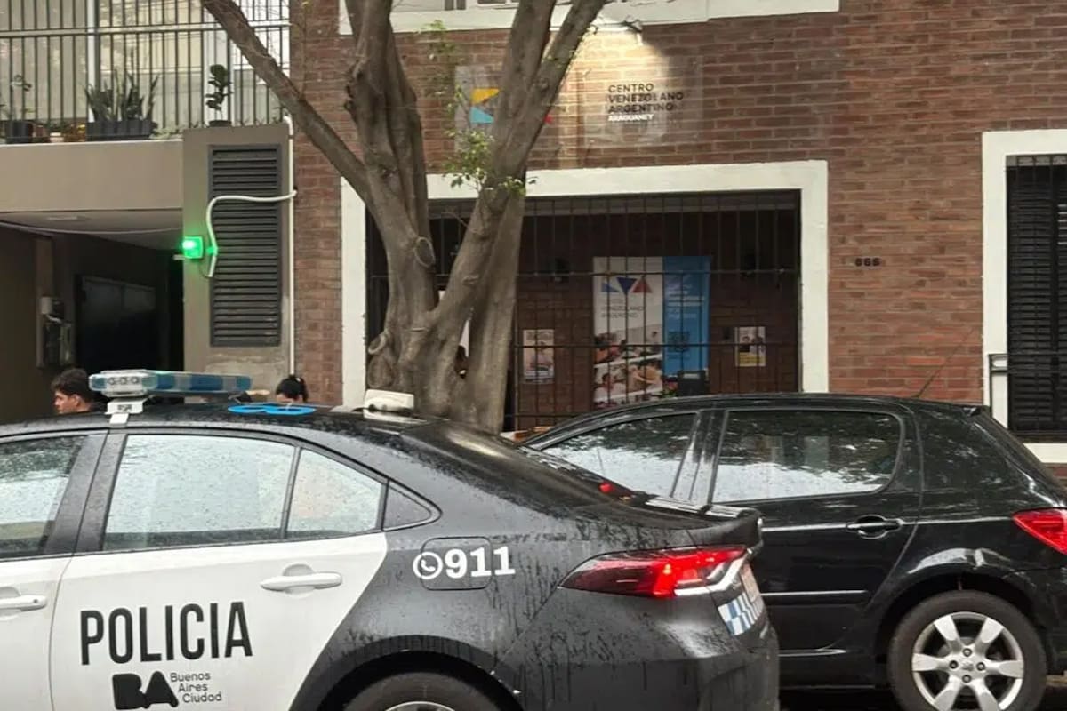 El Centro Venezolano Argentino está situado en Julián Álvarez al 800, en Villa Crespo