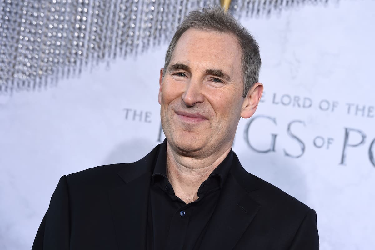 El CEO de Amazon, Andy Jassy, sostiene que la compañía comercializa capacidad en la nube al mismo ritmo en que la construye