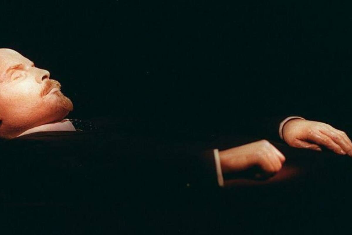 El cerebro de Lenin fue extraído por los médicos que le practicaron la autopsia luego de su deceso.