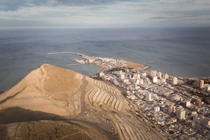 El cerro Chenque, desde el aire.