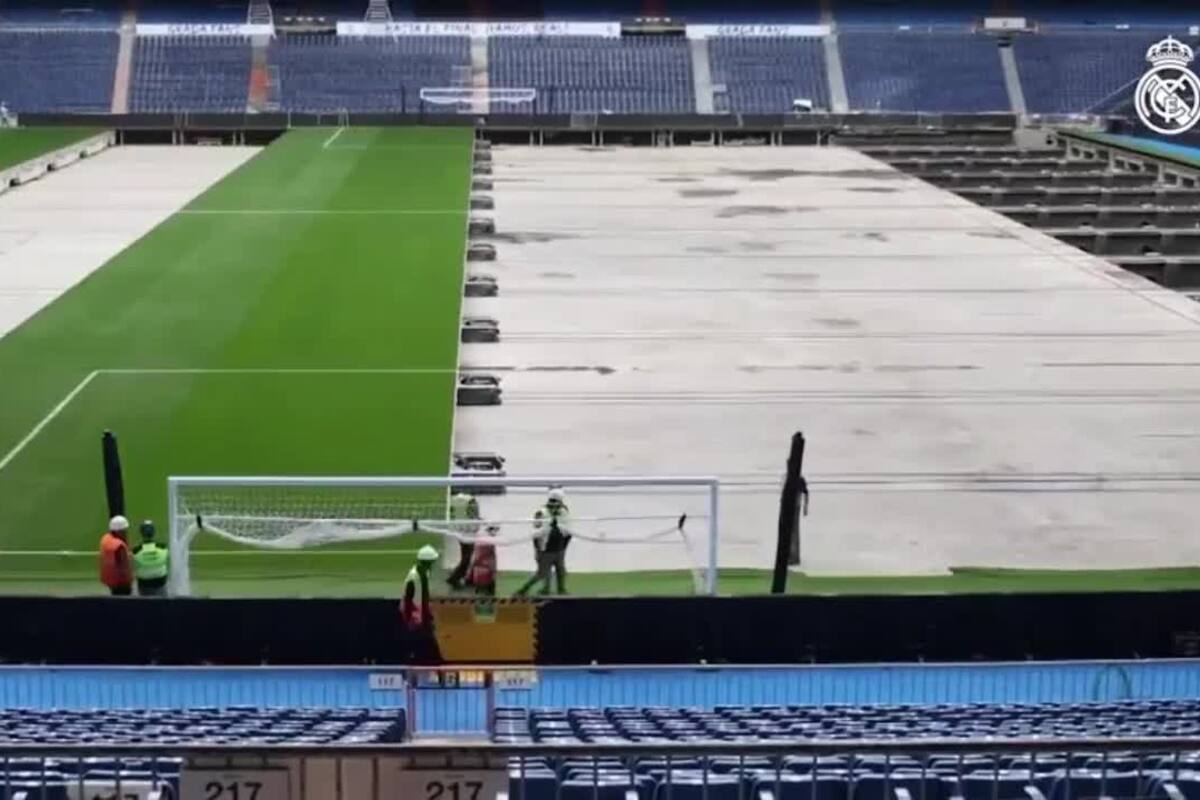 El césped retráctil del Bernabéu