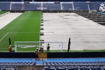 El césped retráctil del Bernabéu