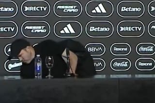 El desagradable gesto del Chacho Coudet en conferencia de prensa que sorprendió a todos