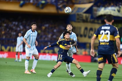 El Chango Zeballos ante Racing, el día que Ubeda lo sacó y el hincha lo criticó: la Academia eliminó a Boca del Clausura 2025, también en la Bombonera