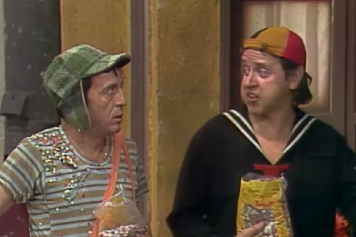 El Chavo y Kiko. Carlos Villagrán tuvo que cambiar el nombre del personaje varias veces para poder seguir haciéndolo.
