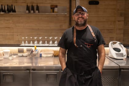 El chef argentino Dante Liporace, acerca de El Oso; "La serie hereda esa brutalidad de Bourdain, pero la envuelve en una producción impecable", remarca