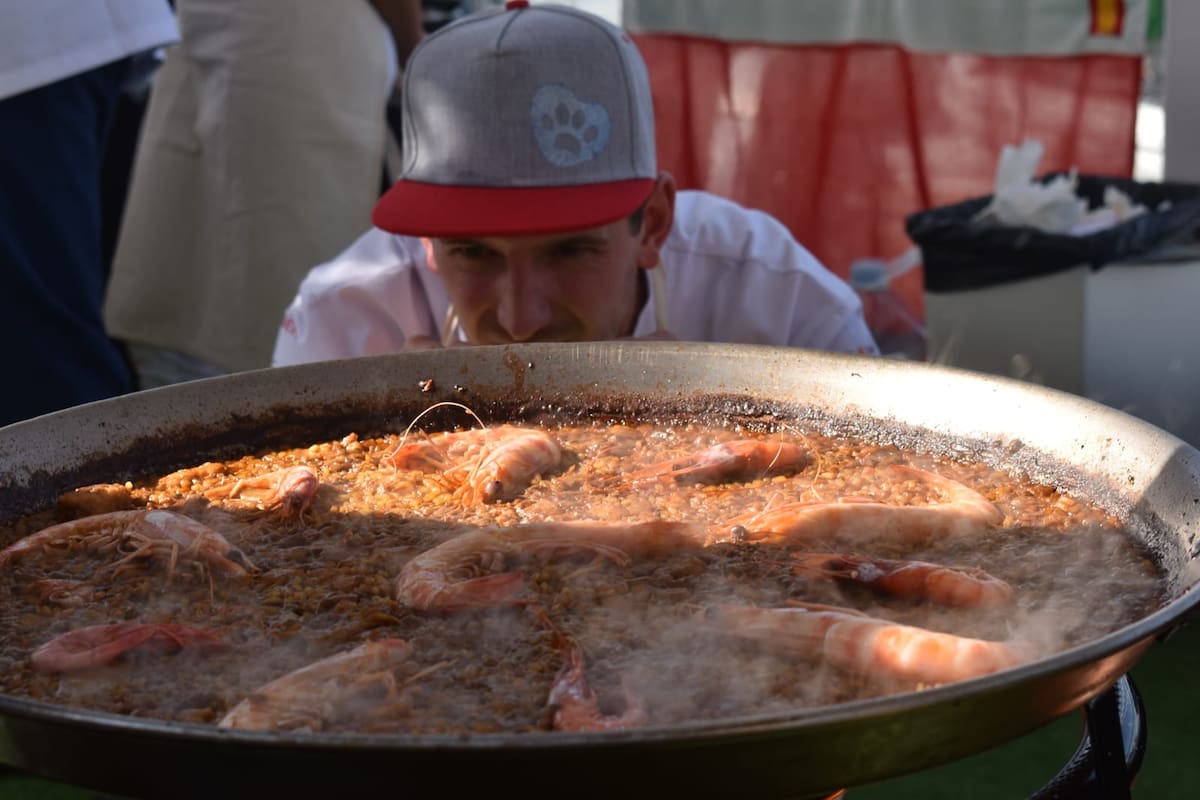 El chef argentino Juan Kittlein salió segundo en el mundial de paella y cuenta los secretos para prepararla
