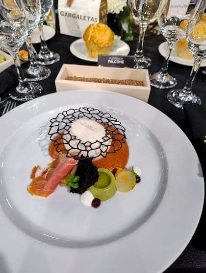 El chef del Hilton diseñó un menú en cuatro pasos; aquí, la entrada