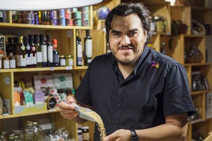 El chef peruano hace foco en los pequeños y valiosos granos americanos que resguardan la seguridad alimentaria del planeta