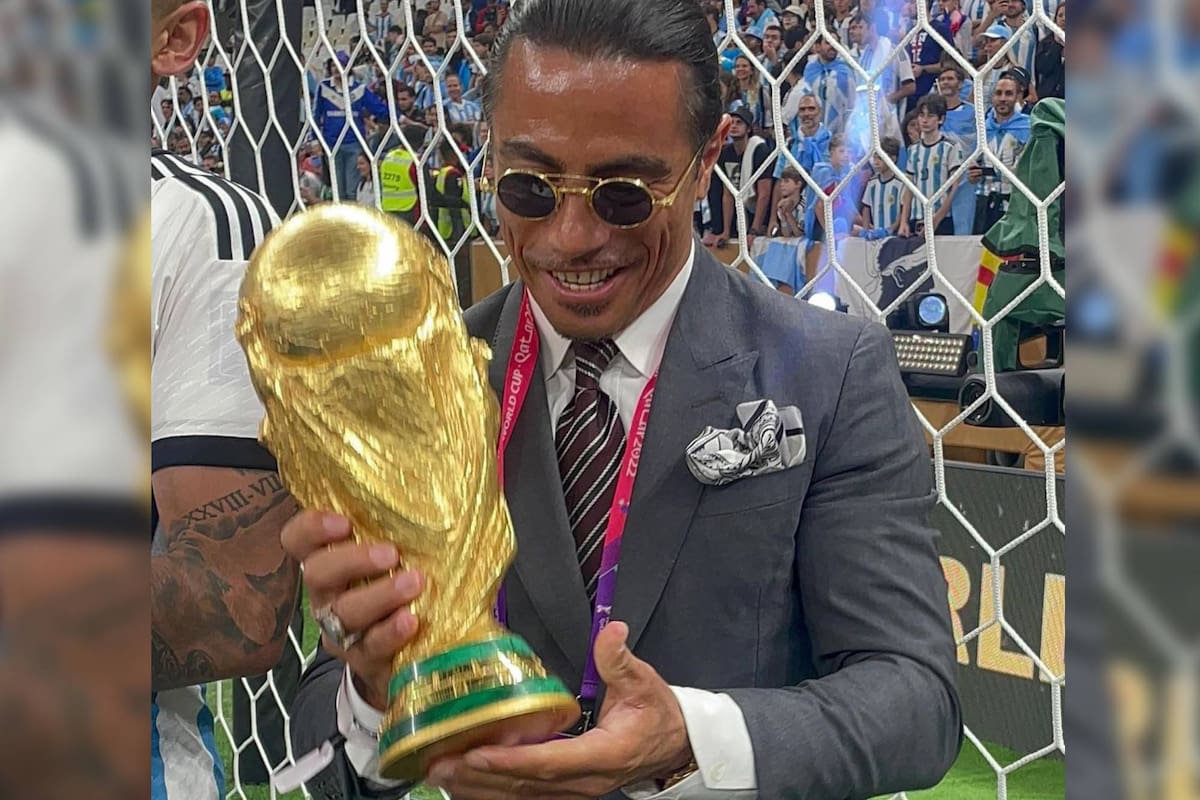El chef Salt Bae tomó la Copa del Mundo, pese a que está prohibido (Foto Instagram @nusr_et)