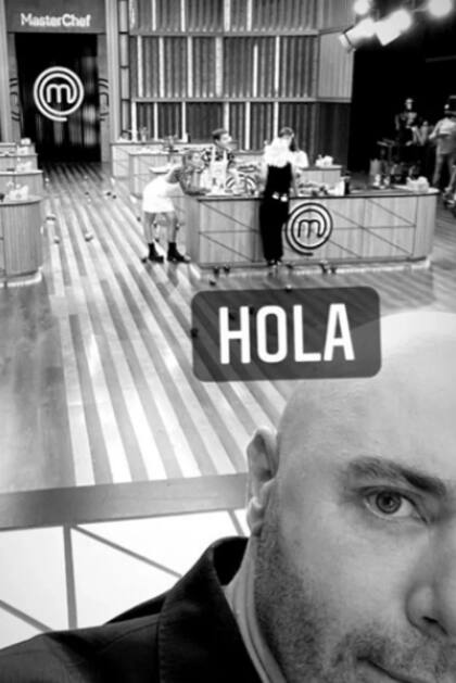 El chef tuvo que borrar la foto en la que se mostraban algunos participantes del show. Fuente: Instagram