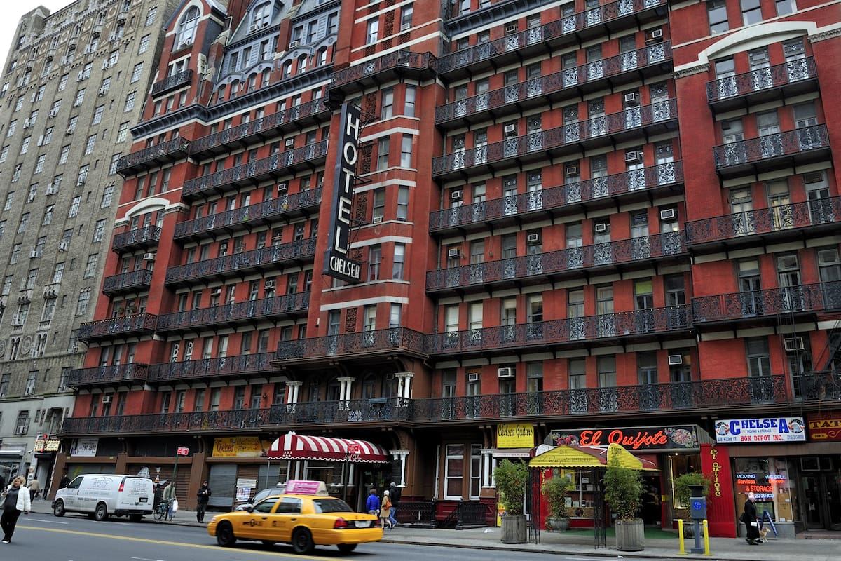 El Chelsea, en NY, un hotel con letra y música