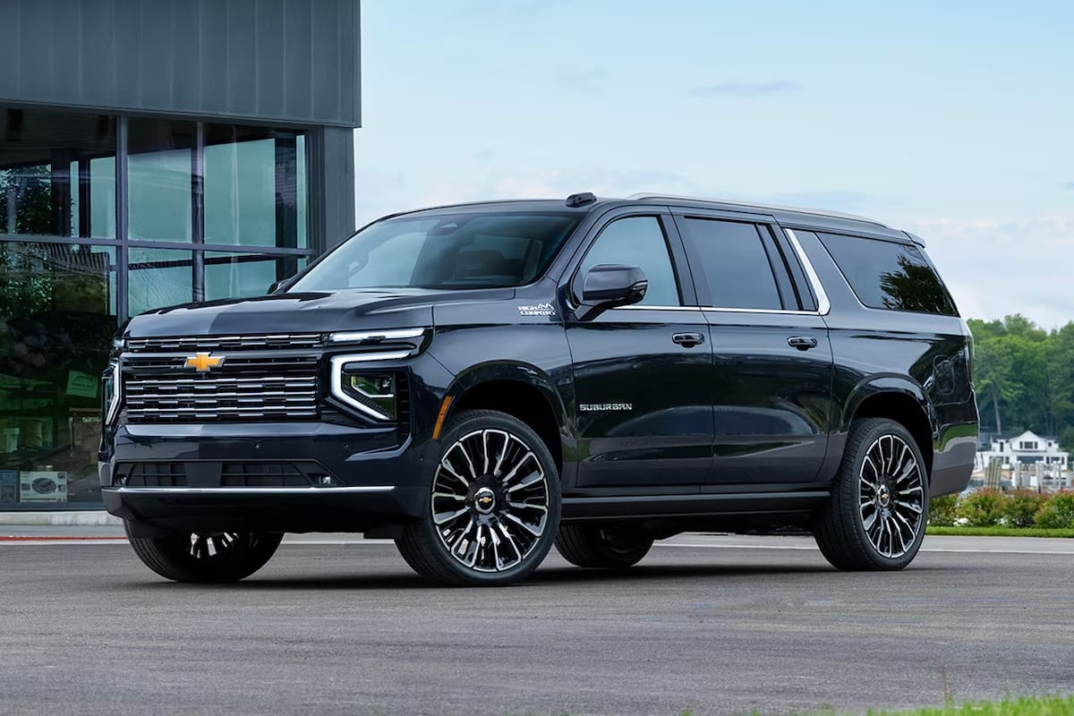 El Chevrolet Suburban es uno de los nuevos modelos que podrían llegar al país tras el acuerdo