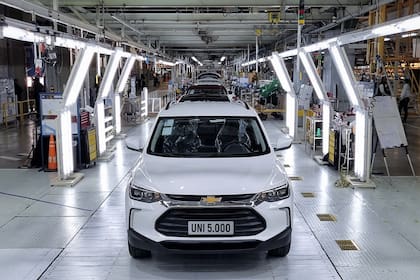 El Chevrolet Tracker se fabrica en el país en la planta de General Motors en Alvear (Santa Fe)