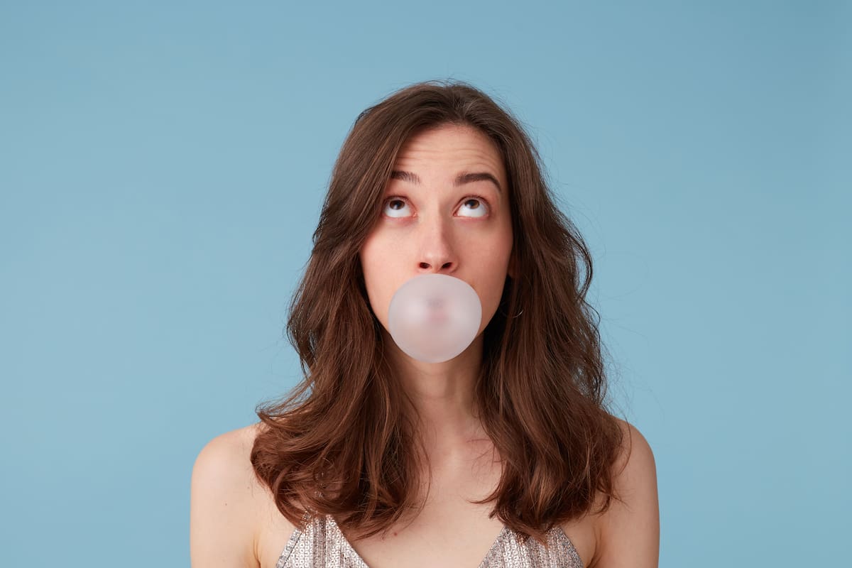 El chicle puede ser eliminado en las heces sin sufrir ningún cambio en el tracto digestivo