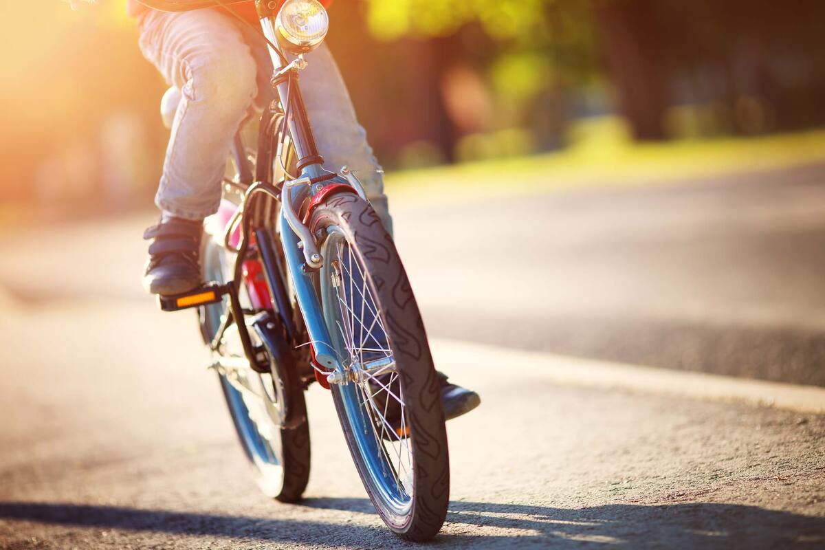 El chiquito se hizo famoso por recorrer en bicicleta más de treinta cuadras para devolver dinero que encontré en la calle.
