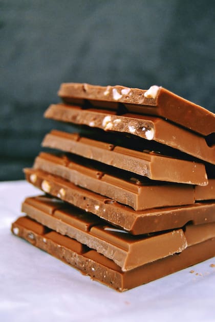 El chocolate Dubai consiste en una preparación de cacao amargo con pistacho tostado