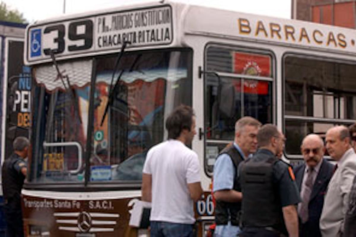 El chofer del colectivo de la línea 39 en el que se tirotearon sufrió una herida de bala en la pierna