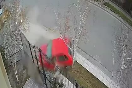 El choque en Cipolletti fue registrado por una cámara de seguridad.