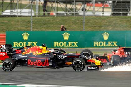 El choque en Silverstone entre el Red Bull de Max Verstappen y la Ferrari de Sebastian Vettel