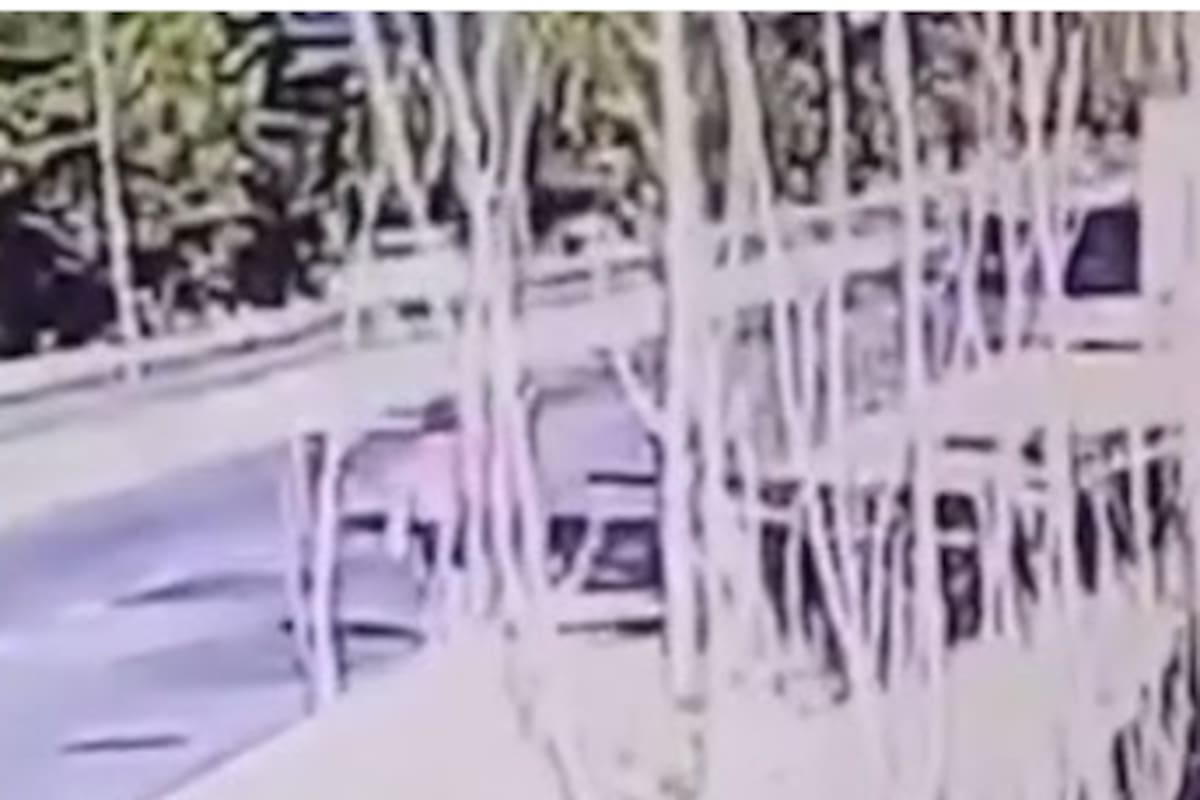 El choque fue captado por una cámara vial