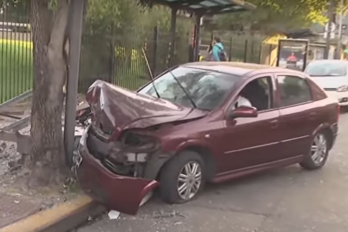 El choque ocurrió en la avenida Álvarez Thomas al 1200 cerca de las 4.30 de la madrugada