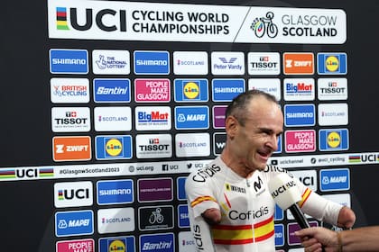 El ciclista español Ricardo Ten, celebra el triunfo en el Mundial de Ciclismo 2023 que se realizó en Glasgow, Escocia