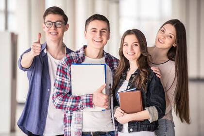 El ciclo de ayuda financiera comenzó dos meses más tarde y ya hay un 25% menos de estudiantes de último año que completaron los formularios, según CSAC