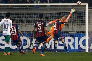 Deportes Temuco-San Lorenzo: Navarro se lució y el Ciclón sigue en carrera