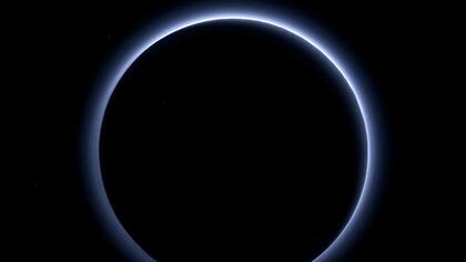 El cielo azul en un planeta es el resultado de la dispersión de la luz del Sol por parte de partículas muy pequeñas