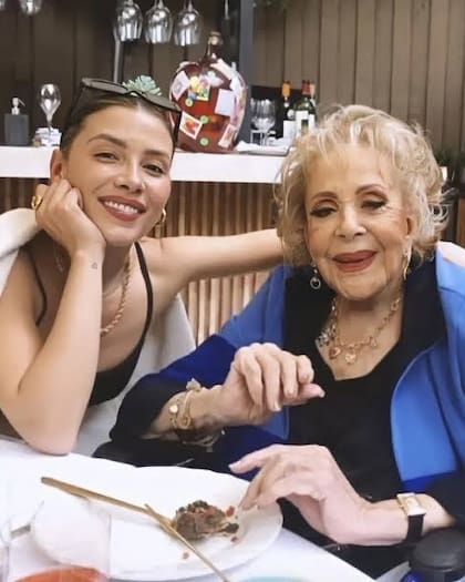 "El cielo ganó un ángel, pero mi corazón te sostiene para siempre", escribió Michelle Salas en su cuenta de Instagram como mensaje de despedida a Pinal